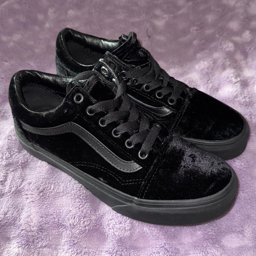 Vans Velvet Black Old Skool Sneakers